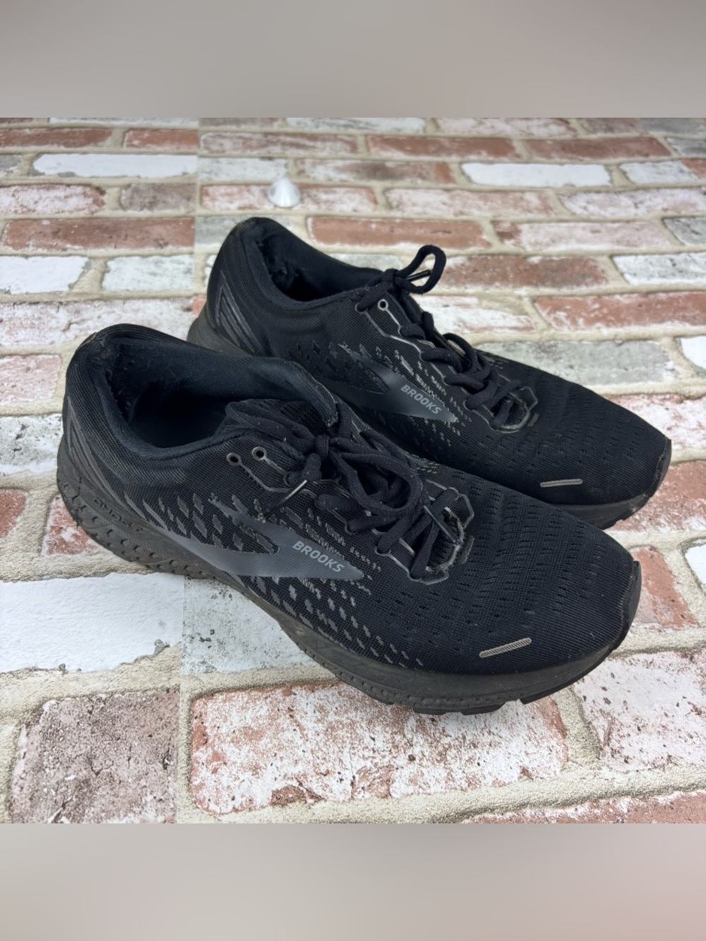 Brooks Ghost 13 Running Shoes Men's Size 11B Black 1203381B072 Athletic Gym Walk